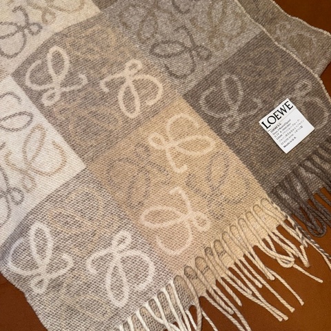 Loewe羊毛圍巾🐑🤎✨