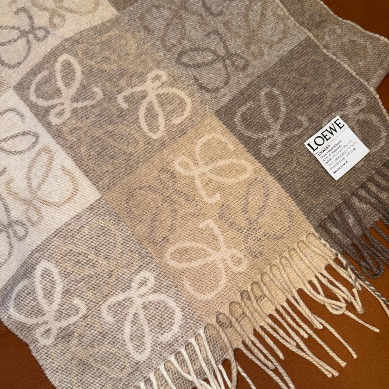 Loewe羊毛圍巾🐑🤎✨-0