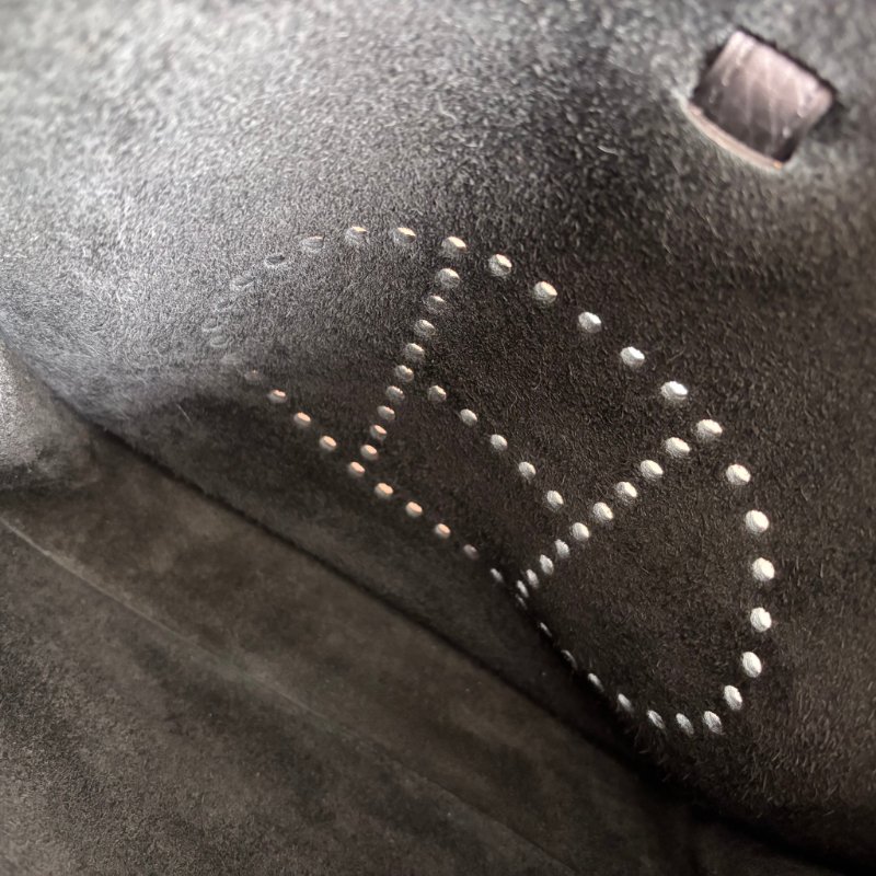 K刻全新::HERMES::Evelyne 29 黑色小牛皮銀釦鏤空洞H LOGO肩背包 斜背包-10