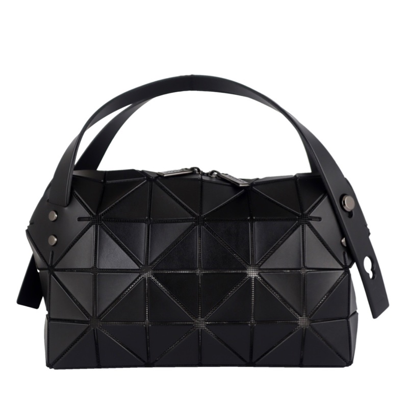 ISSEY MIYAKE 三宅一生 BAOBAO 皮紋方格4x6手提包(黑色)-1