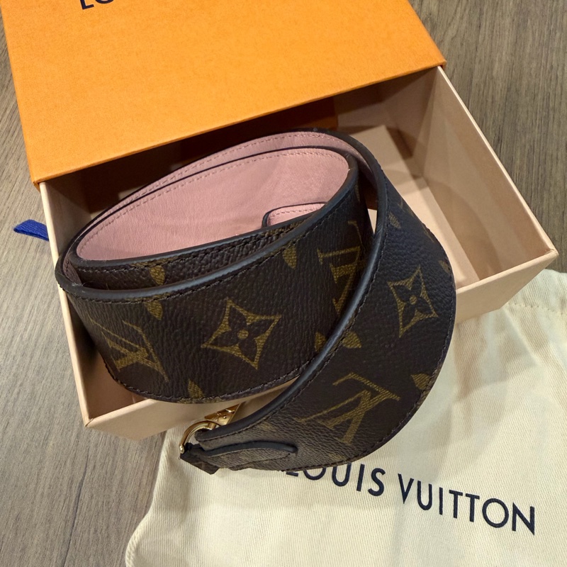 LV 寬背帶 經典 monogram 花紋 粉色 背帶 肩帶-0