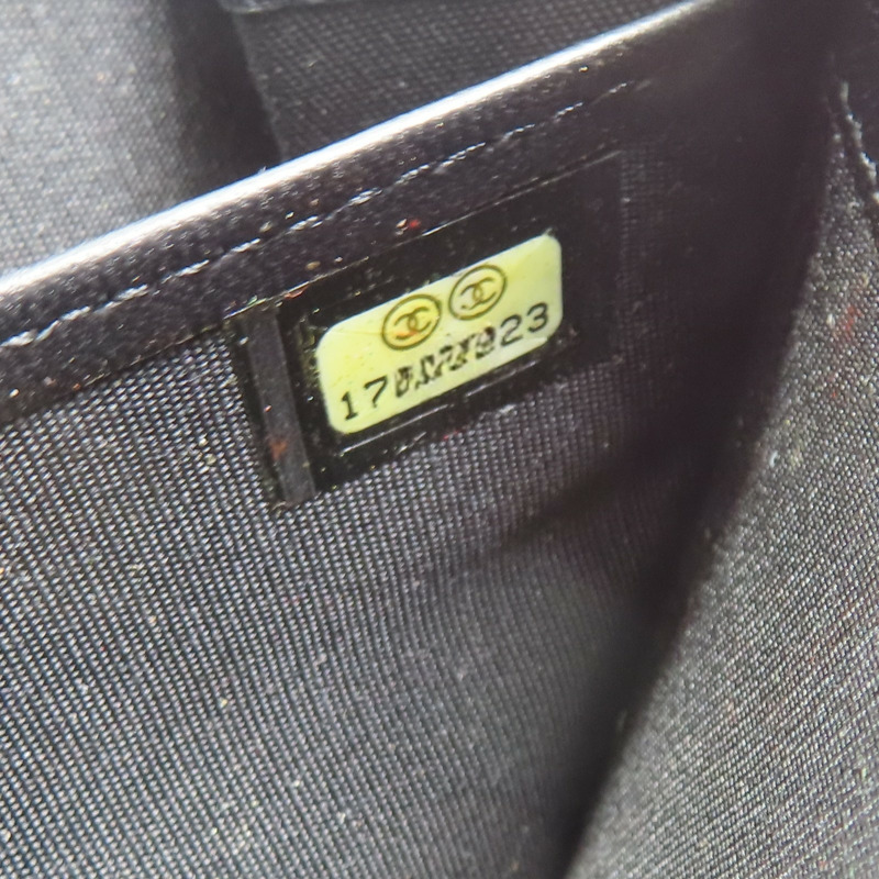 黑色 菱格紋 羊皮 BOY 拉鍊長夾 A80288 (無卡)【CHANEL 香奈兒】 A80288-8