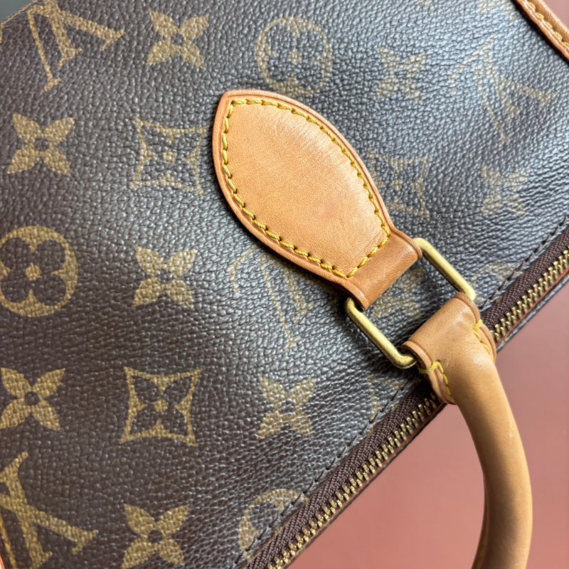 ::LOUIS VUITTON:: LV M40009 中古系列金球 三角包 腋下包 肩背包-15