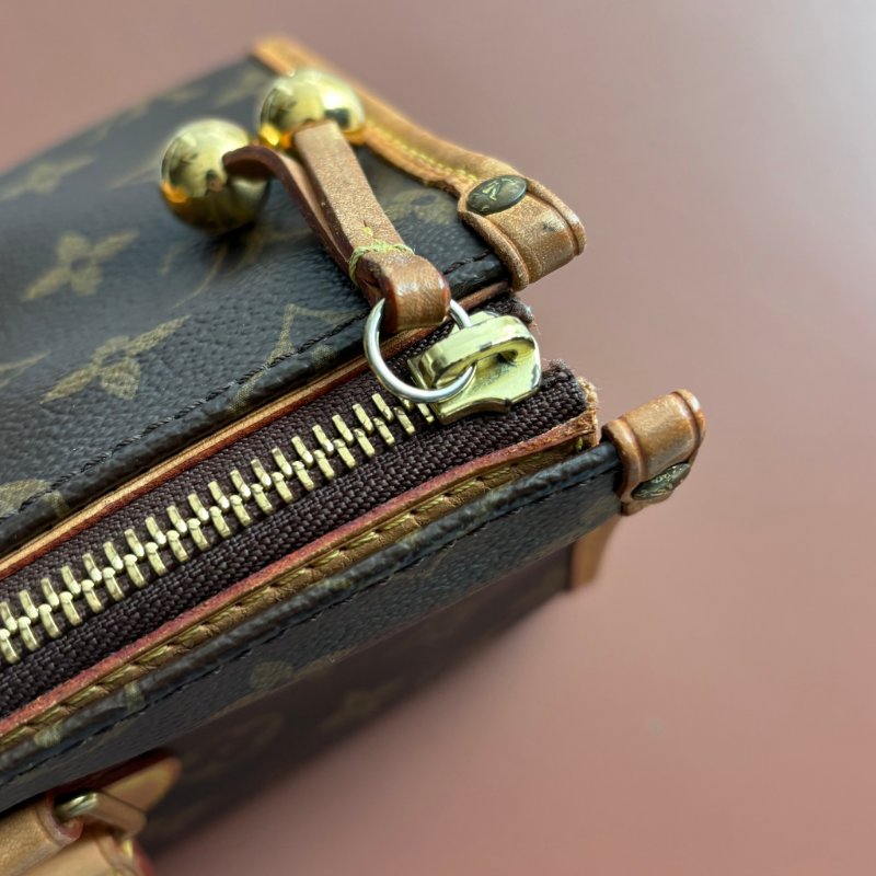 ::LOUIS VUITTON:: LV M40009 中古系列金球 三角包 腋下包 肩背包-23