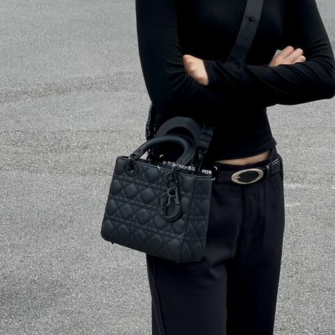 DIOR黑色啞光LADY DIOR小號五格黛妃包(與專櫃有巨大價差!)