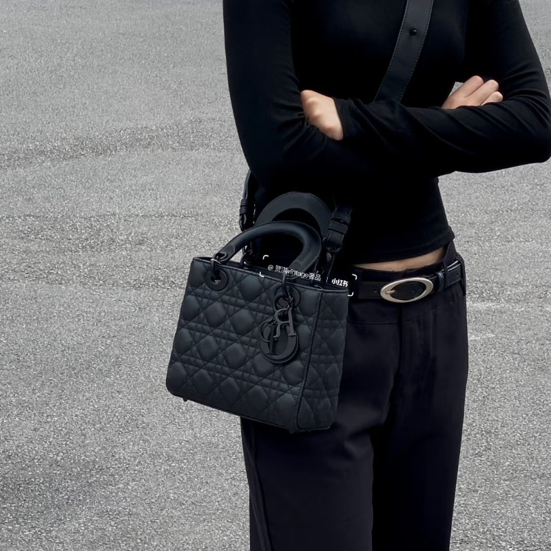 DIOR黑色啞光LADY DIOR小號五格黛妃包(與專櫃有巨大價差!)-0