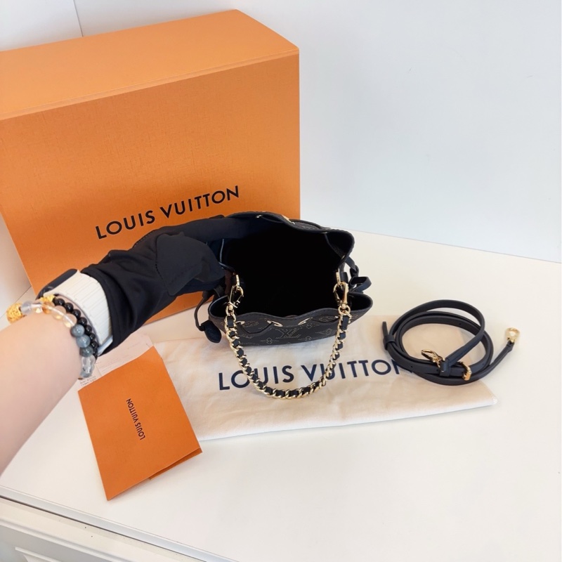 【閒置全套🆕】LV Bella Pico黑金月光女神 迷你抽繩水桶包手提包 斜挎包 單肩包-8