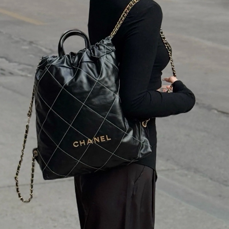 ✨Chanel 22bag 黑金白線外縫後背包 99新 專櫃20🆙-0