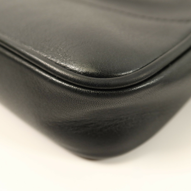 GIVENCHY 牛皮皮革Shoulder Bag金扣肩背袋-11