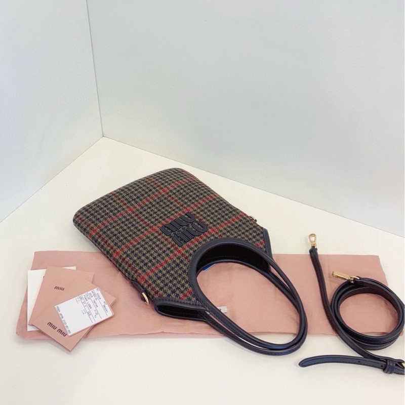 【閒置品🆕】MiuMiu 24日本限定千鳥格紋毛呢mini Ivy 單肩包-3