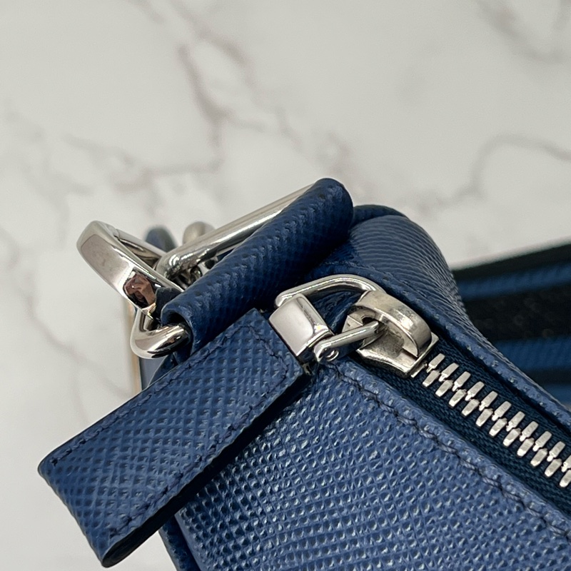 香緹國際精品 867 PRADA 💙 三角包 #藍色 #肩背 #胸包-3