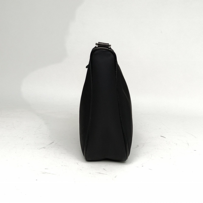 PRADA 黑色尼龍三合一斜挎包-1
