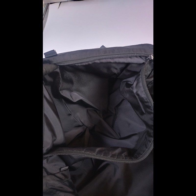 Prada 黑帆布下蓋大肩側包-19