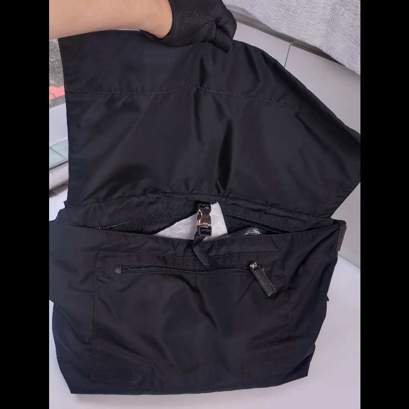 Prada 黑帆布下蓋大肩側包-21