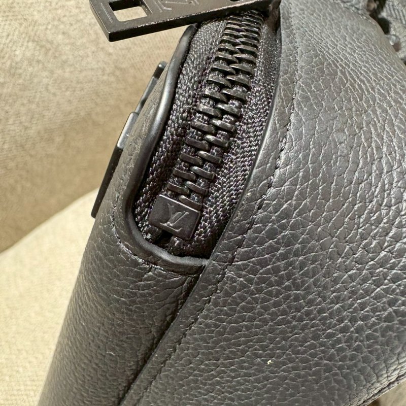 Louis Vuitton Alpha隨身錢包-12