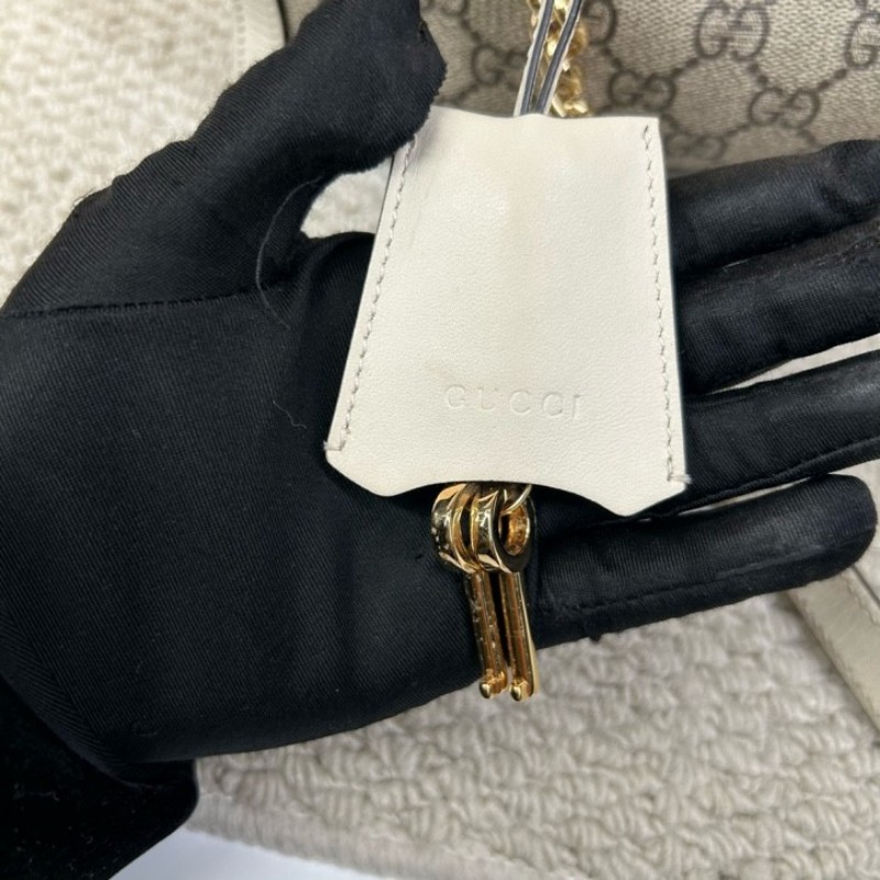 古馳Gucci Padlock系列 小托特包單肩包 老花拼白色牛皮 白色超美百搭 包身輕便 超實用百搭 永不過時-15