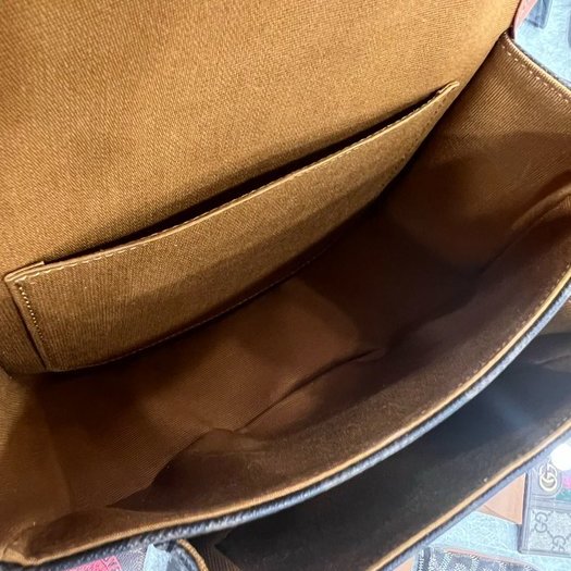 東區正精品㊣CELINE 191502BZJ 全新咖啡焦糖色凱旋門老花金釦釦式翻蓋斜背包鈴鼓包馬鞍包 RZ4226-4