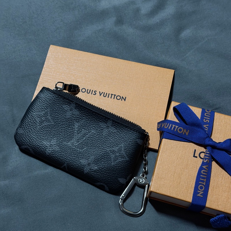 全新送禮首選😍LV 鑰匙零錢包 雙面老花Monogram-1