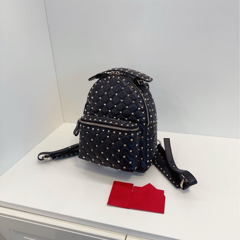 【98新🆕】Valentino 黑色菱格紋 滿天星鉚釘雙肩包-2