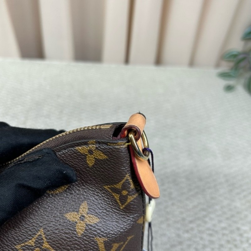 LV路易威登黃牛角包 雙肩帶可隨意調節 經典老花配色 單肩斜挎都可以 容量實用 日常百搭-14