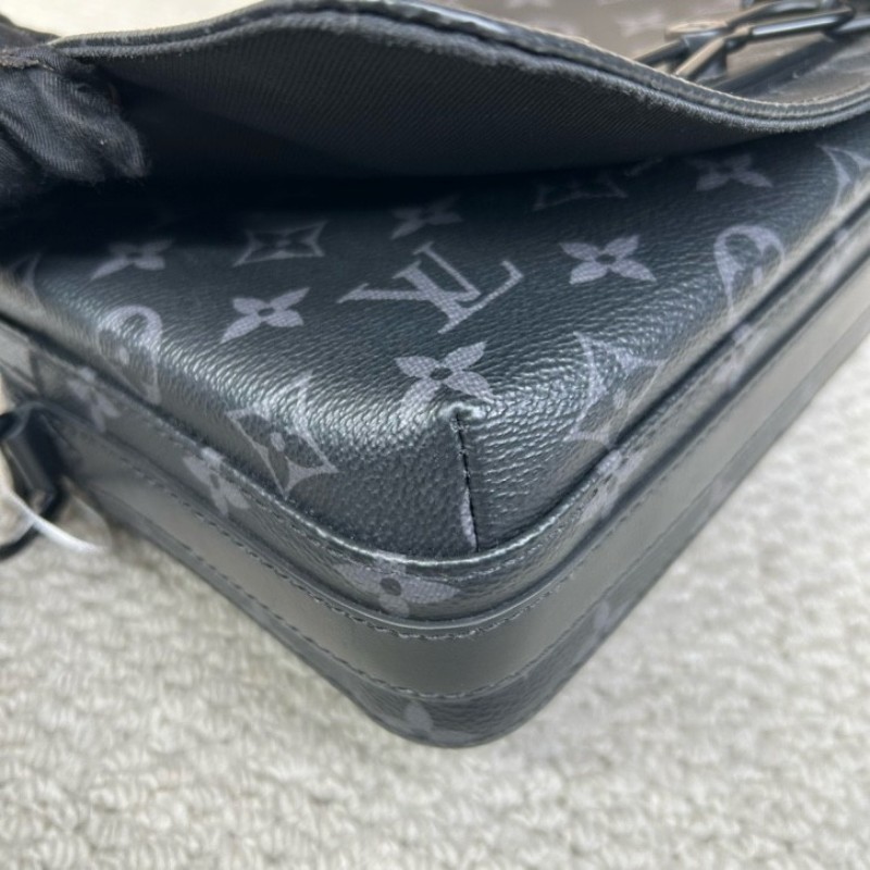 LV路易威登Steamer黑老花翻蓋郵差包 芯片款 經典黑老花配黑色皮革 金屬鏈條插銷設計 肩帶可調節 可單肩可斜挎 黑老花圖案清晰 內裡乾淨整潔 配黑色肩帶 日常通勤、商務都很實用-10