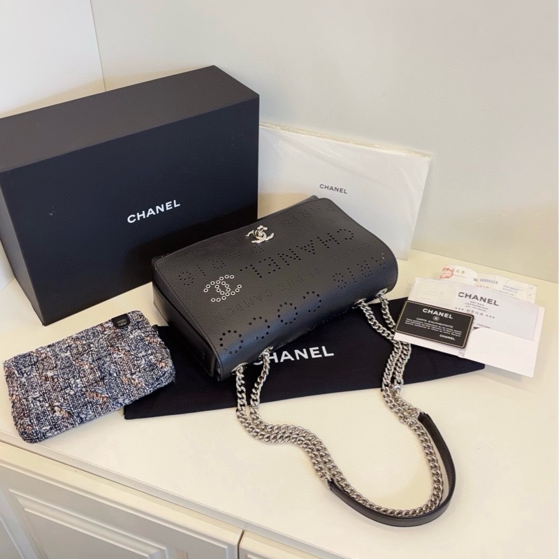 【保存品大全套🆕】Chanel 限定黑銀 鏤空字母 cf 鏈條包 斜挎包 單肩包-2