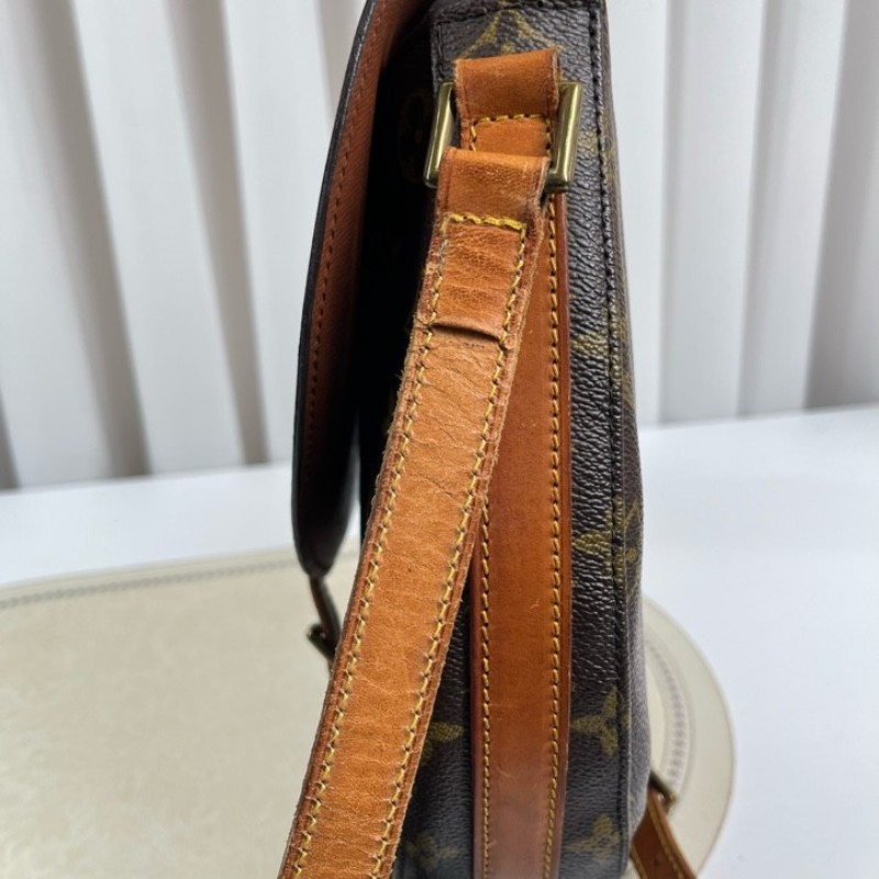 LV路易威登 盾牌包斜挎包單肩郵差包 包型立挺 肩帶可調節-24