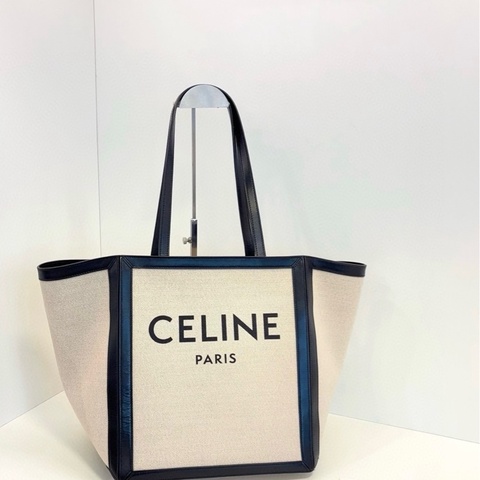 Celine賽琳 香草色帆布拼黑皮蝙蝠大tote托特包/沙灘包