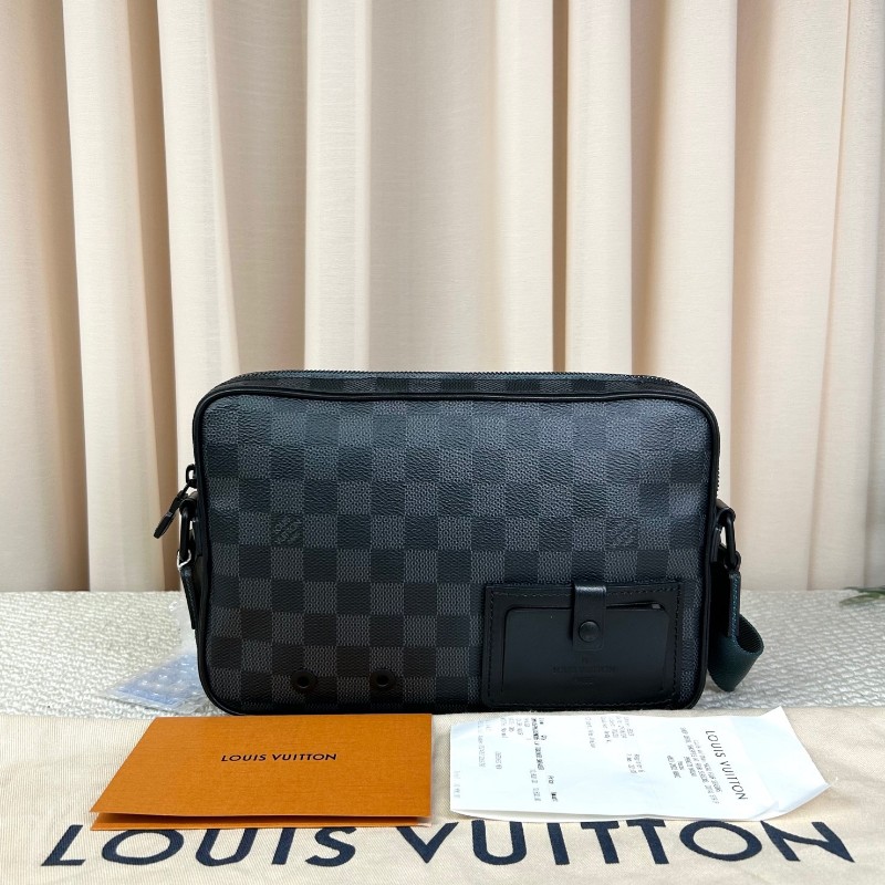 LV路易威登棋盤格郵差包 黑棋盤格配寬肩帶 可單肩可斜挎 容量實用 通勤逛街都能背 日常百搭-5