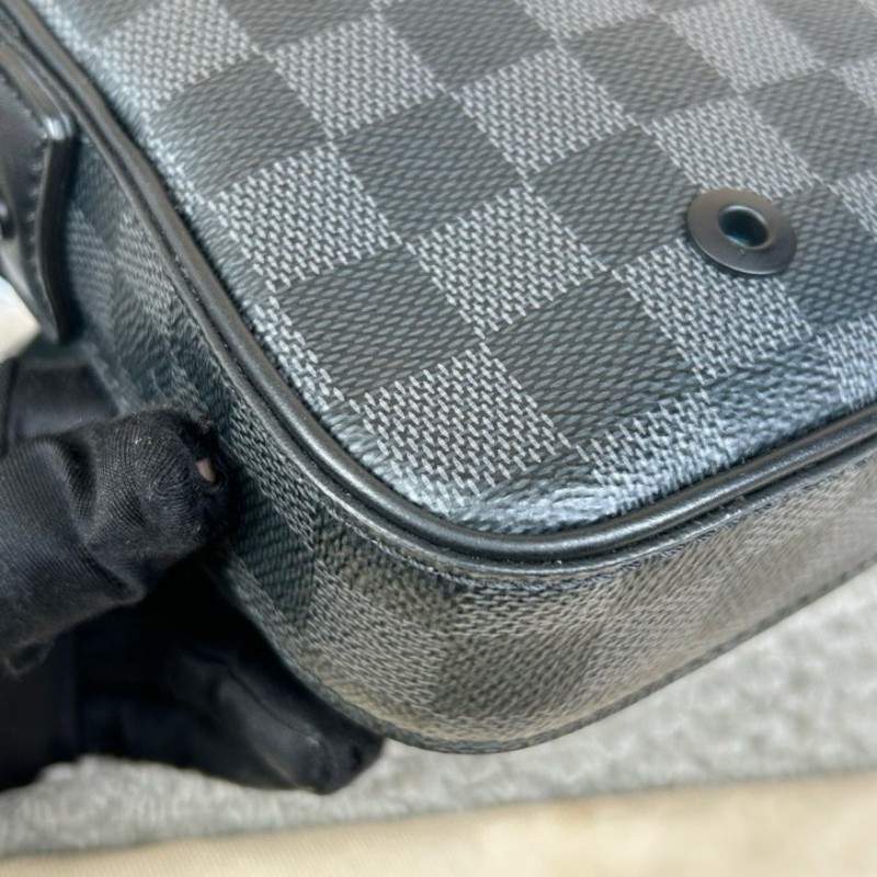 LV路易威登棋盤格郵差包 黑棋盤格配寬肩帶 可單肩可斜挎 容量實用 通勤逛街都能背 日常百搭-10