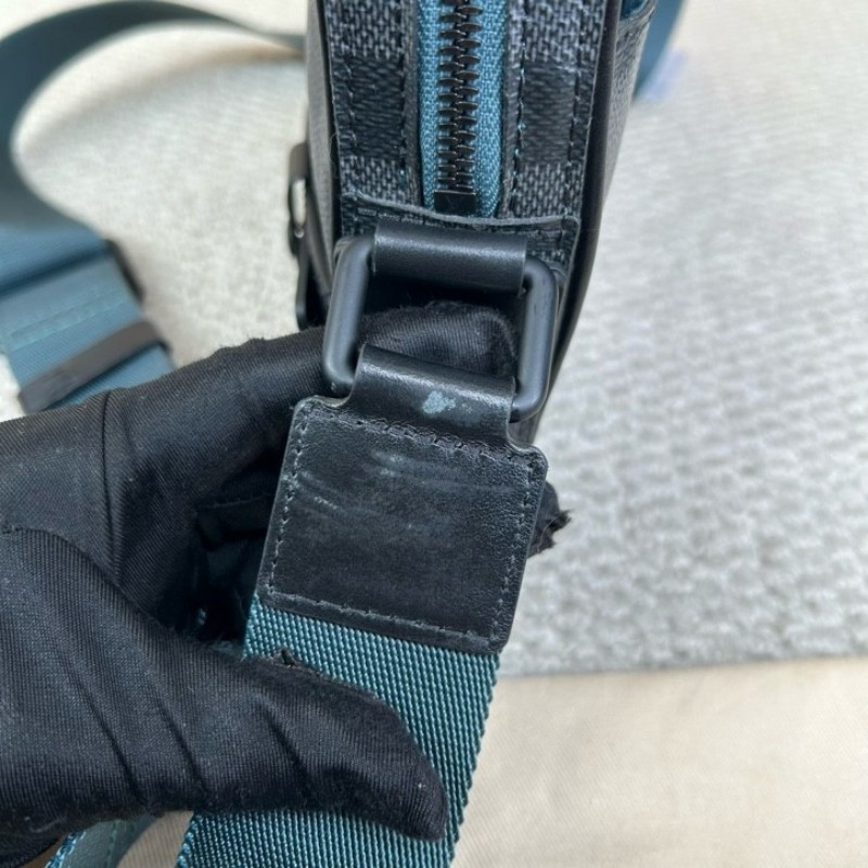 LV路易威登棋盤格郵差包 黑棋盤格配寬肩帶 可單肩可斜挎 容量實用 通勤逛街都能背 日常百搭-24