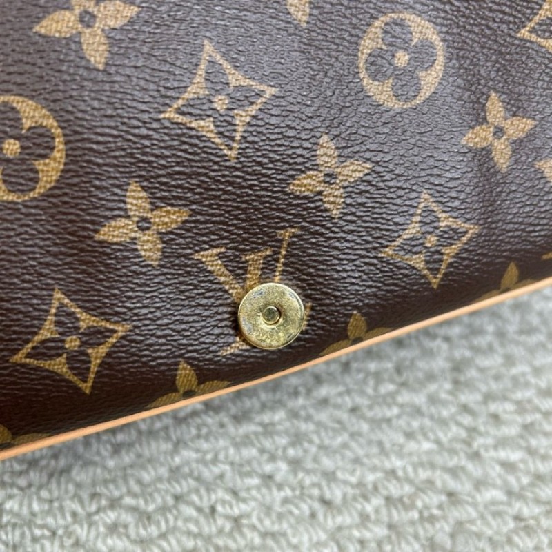 LV路易威登法棍老花經典款 雙肩帶 可單肩可斜挎可手提 容量適中 百搭不挑人 日常逛街、通勤都很實用-18