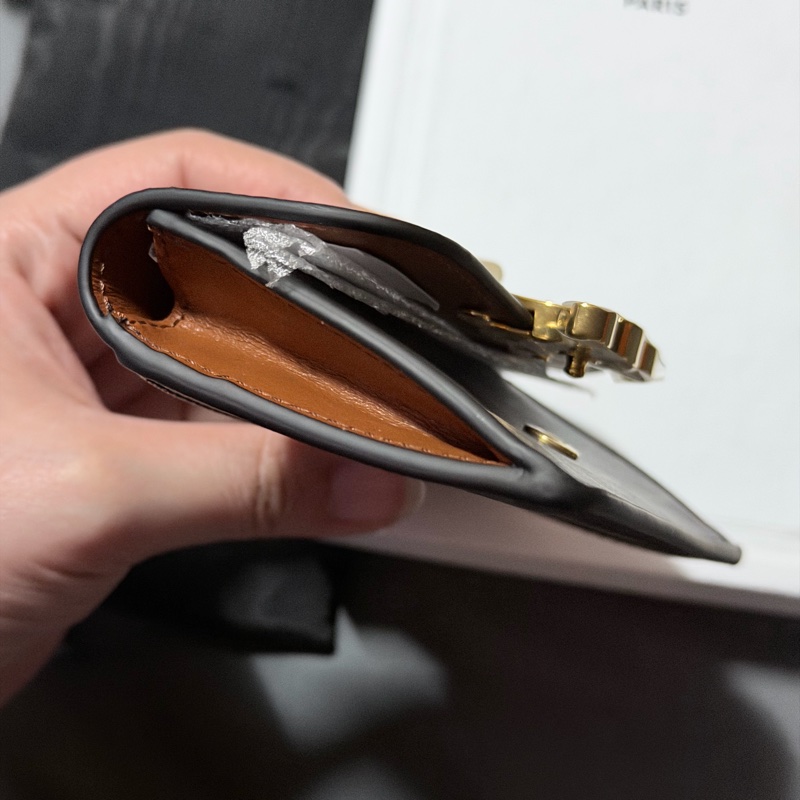 全新送禮首選😍Celine TRIOMPHE標誌印花翻蓋卡包-4