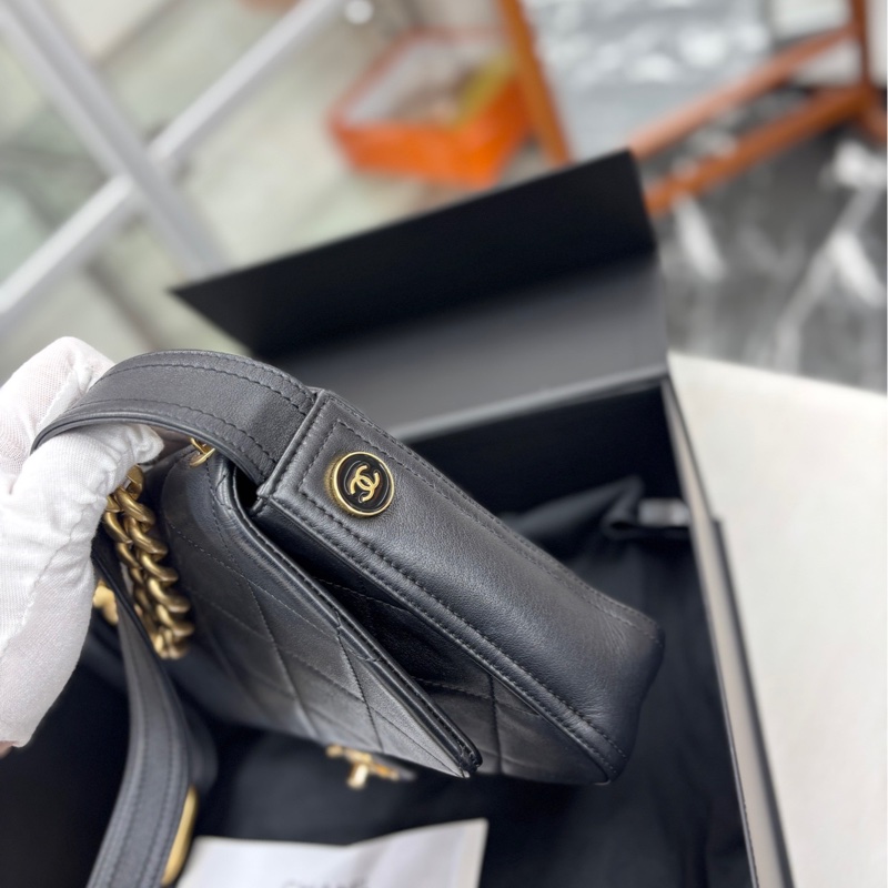 【98🆕】Chanel 21K芯片黑金牛皮 方胖嬉皮包 單肩包-1