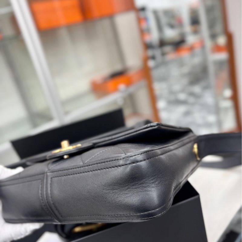 【98🆕】Chanel 21K芯片黑金牛皮 方胖嬉皮包 單肩包-5