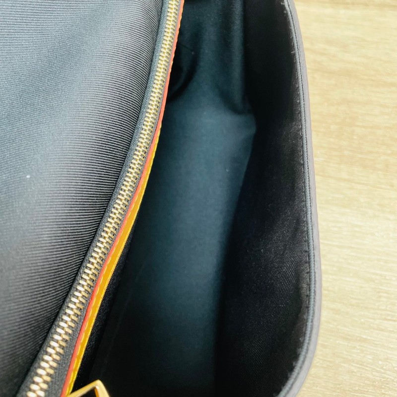 Gyj FZ 專櫃價6.9折！LV  Diane PM 經典老花 帆布塗層 腋下包法棍包手提斜挎單肩包-17