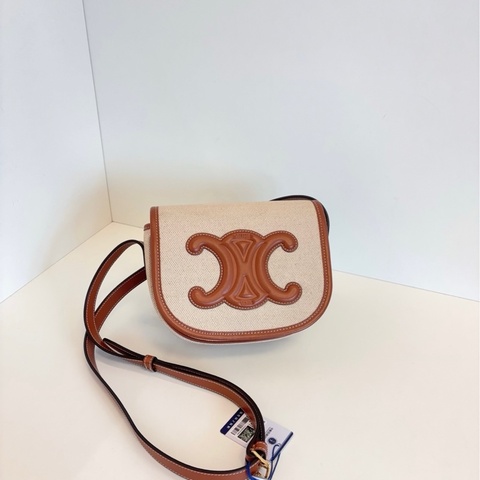 Celine賽琳 Folco人氣馬鞍包 原色帆布拼焦糖皮 凱旋門大logo