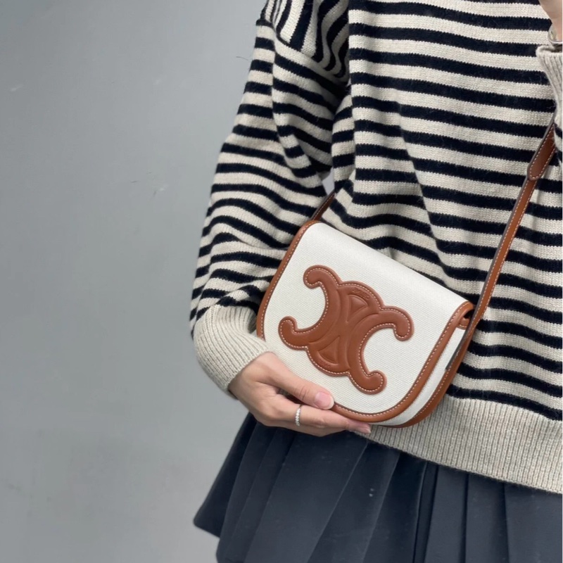 Celine賽琳 Folco人氣馬鞍包 原色帆布拼焦糖皮 凱旋門大logo-6