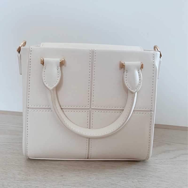 小ck豆腐包 奶油色 CHARLES&KEITH-1