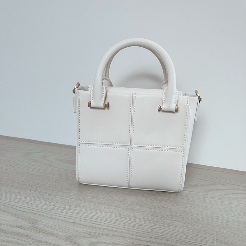小ck豆腐包 奶油色 CHARLES&KEITH-7