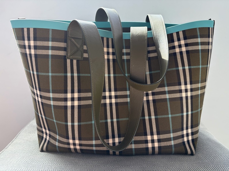 Burberry tote bag 深綠色格紋托特包 大 （可筆電包/上班通勤包/上學包/媽媽包）-1
