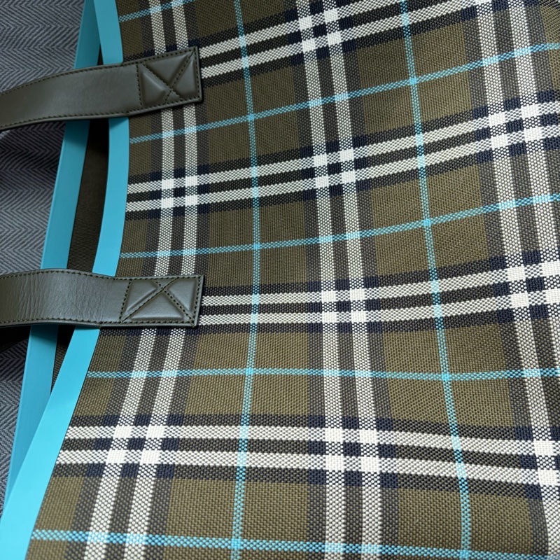Burberry tote bag 深綠色格紋托特包 大 （可筆電包/上班通勤包/上學包/媽媽包）-4