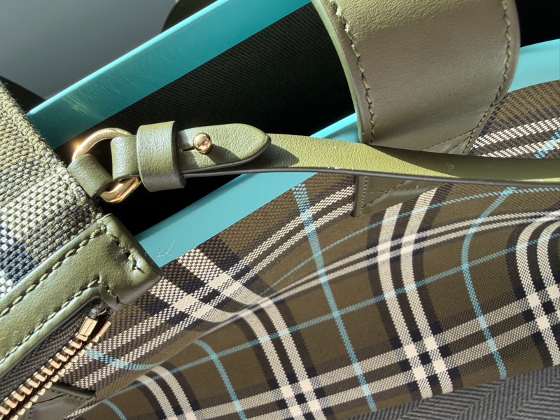 Burberry tote bag 深綠色格紋托特包 大 （可筆電包/上班通勤包/上學包/媽媽包）-16