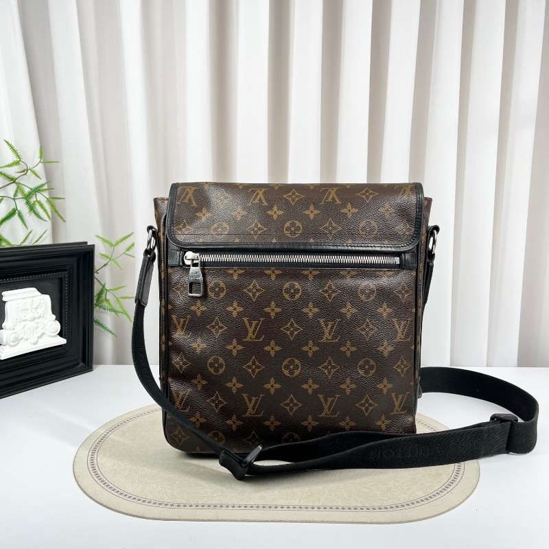 LV路易威登 經典老花郵差翻蓋單肩斜挎包 男女同款 經典款 容量大 日常通勤、出門都能用-6