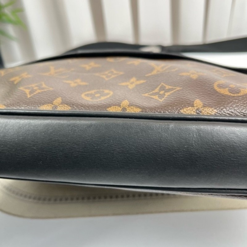 LV路易威登 經典老花郵差翻蓋單肩斜挎包 男女同款 經典款 容量大 日常通勤、出門都能用-8