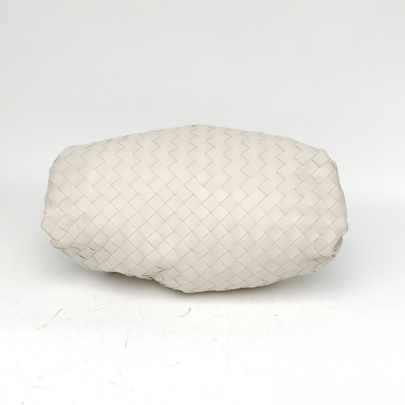 BOTTEGA VENETA Pouch雲朵包手拿包大號40白色羊皮-3