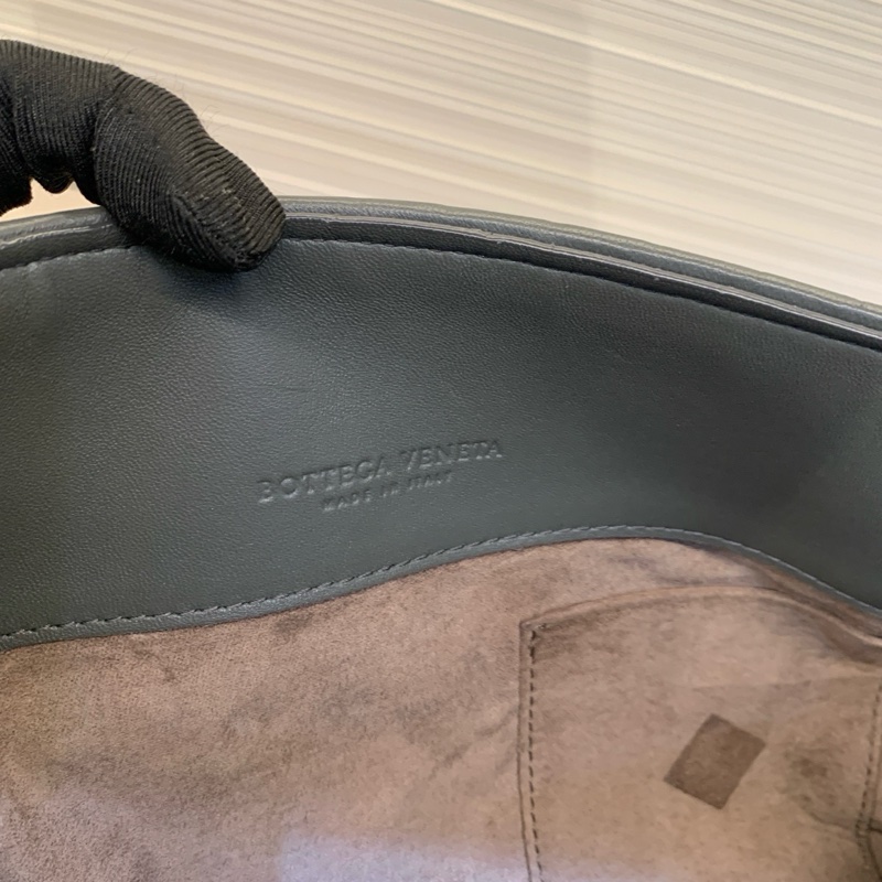 BV 大象灰 奧林匹亞單肩包-7