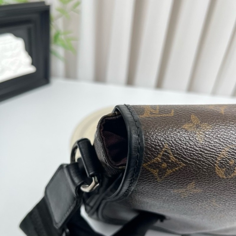 LV路易威登 經典老花郵差翻蓋單肩斜挎包 男女同款 經典款 容量大 日常通勤、出門都能用-17