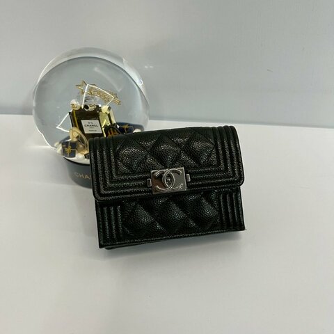 Chanel Boy 三摺短夾 黑銀