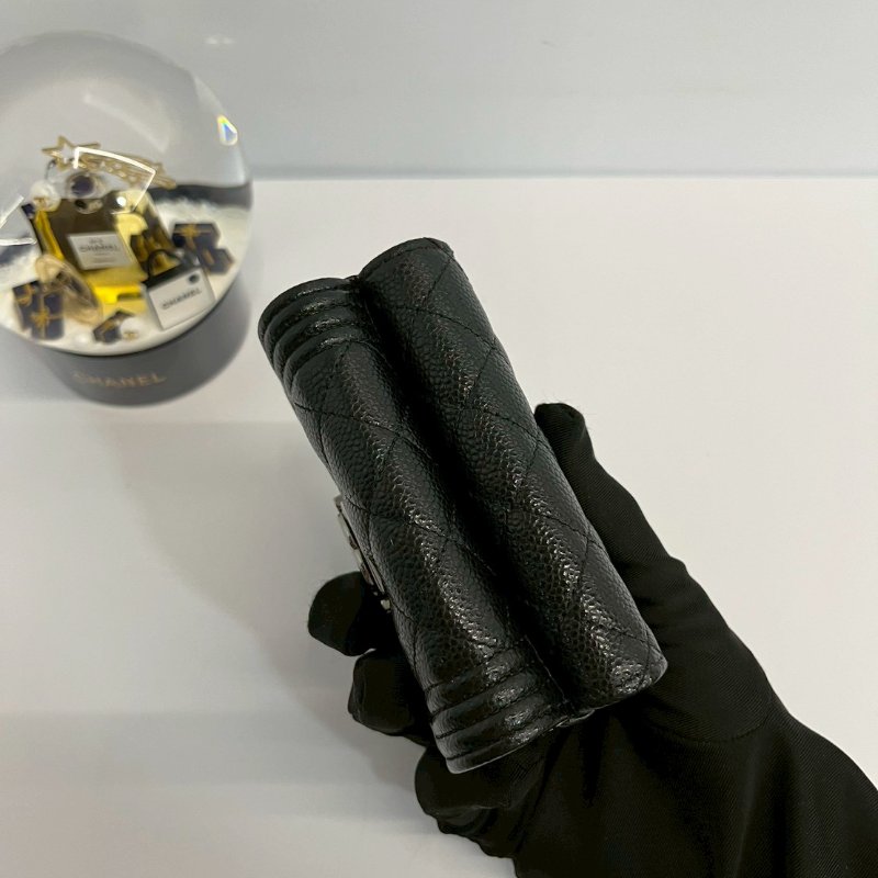 Chanel Boy 三摺短夾 黑銀-5